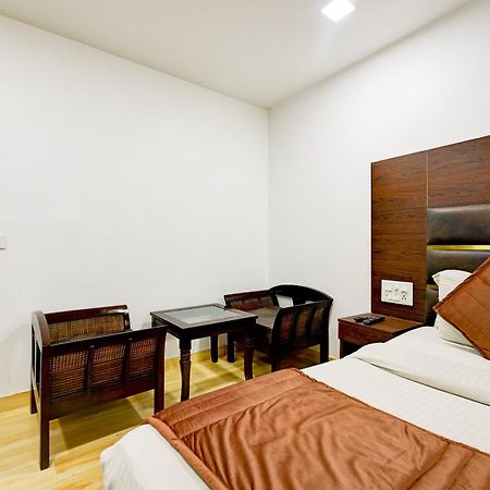 Staybook South Delhi Nueva Delhi Exterior foto
