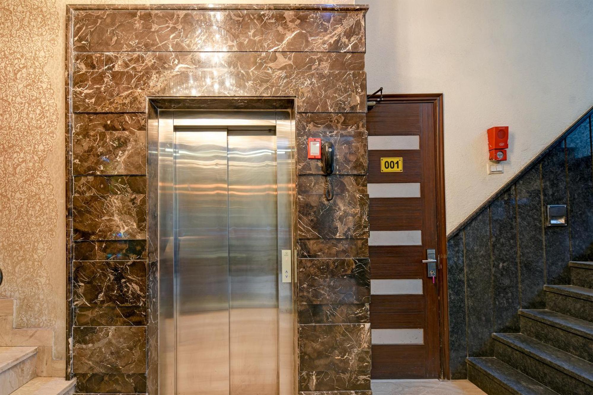 Staybook South Delhi Nueva Delhi Exterior foto